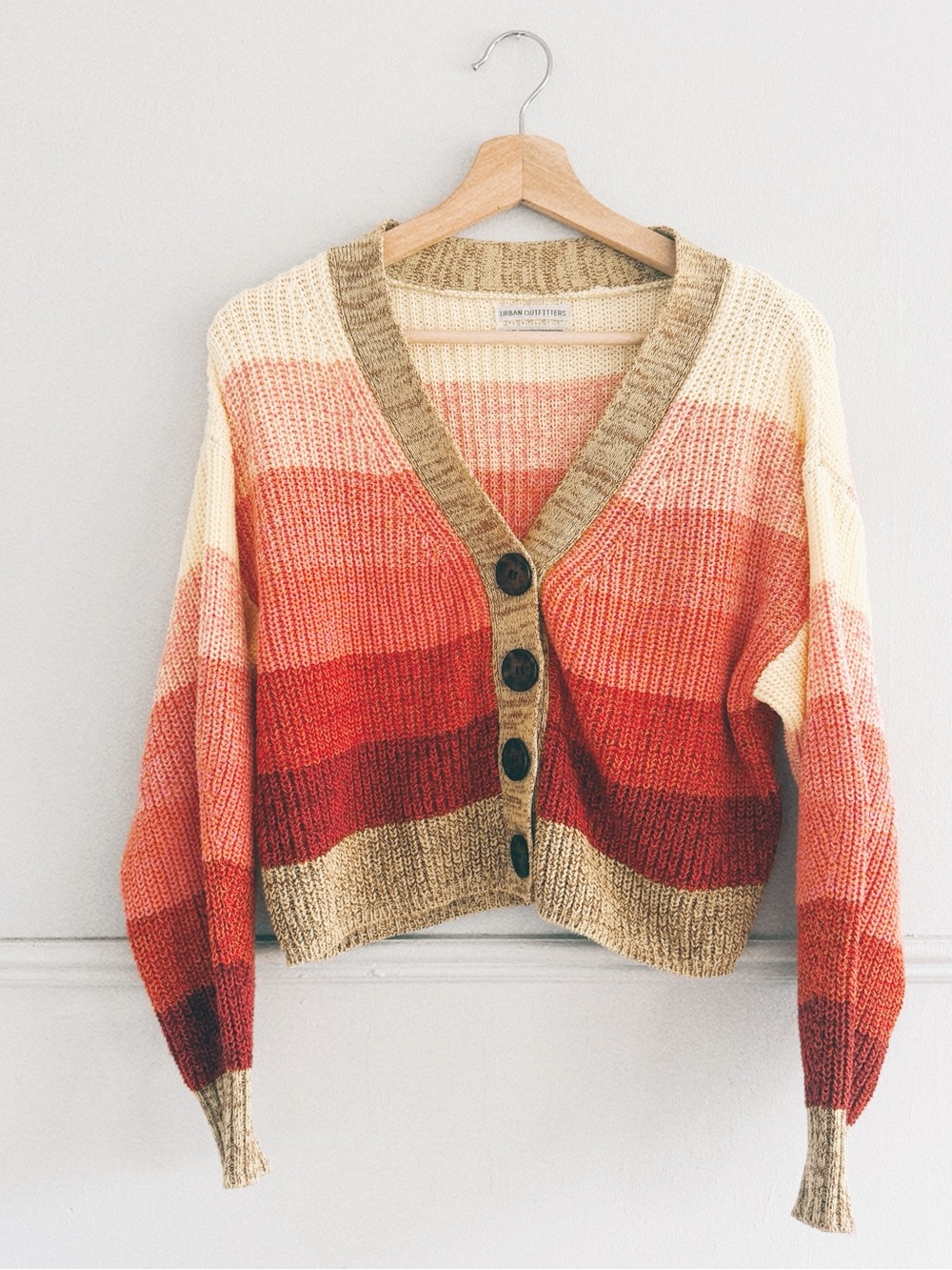 URBAN OUTFITTERS > Cropped Cardigan